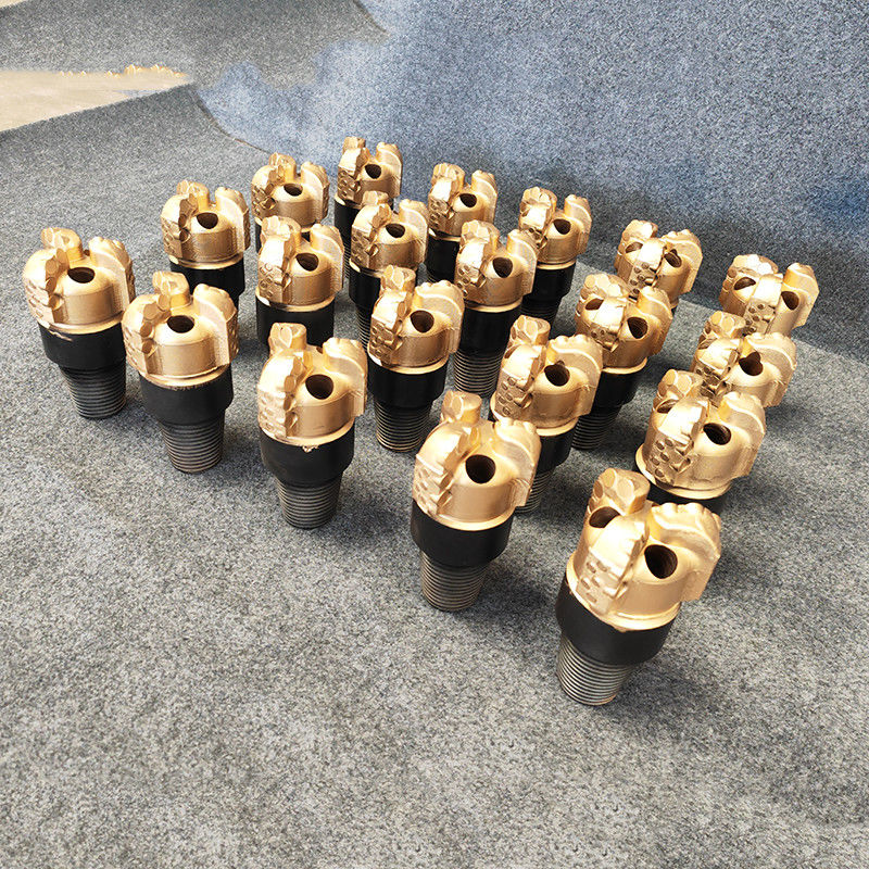 17 1/2 (444.5mm) Energy And Mining Water Well PDC Bits 4 Years Steel Body Gauge Structure
