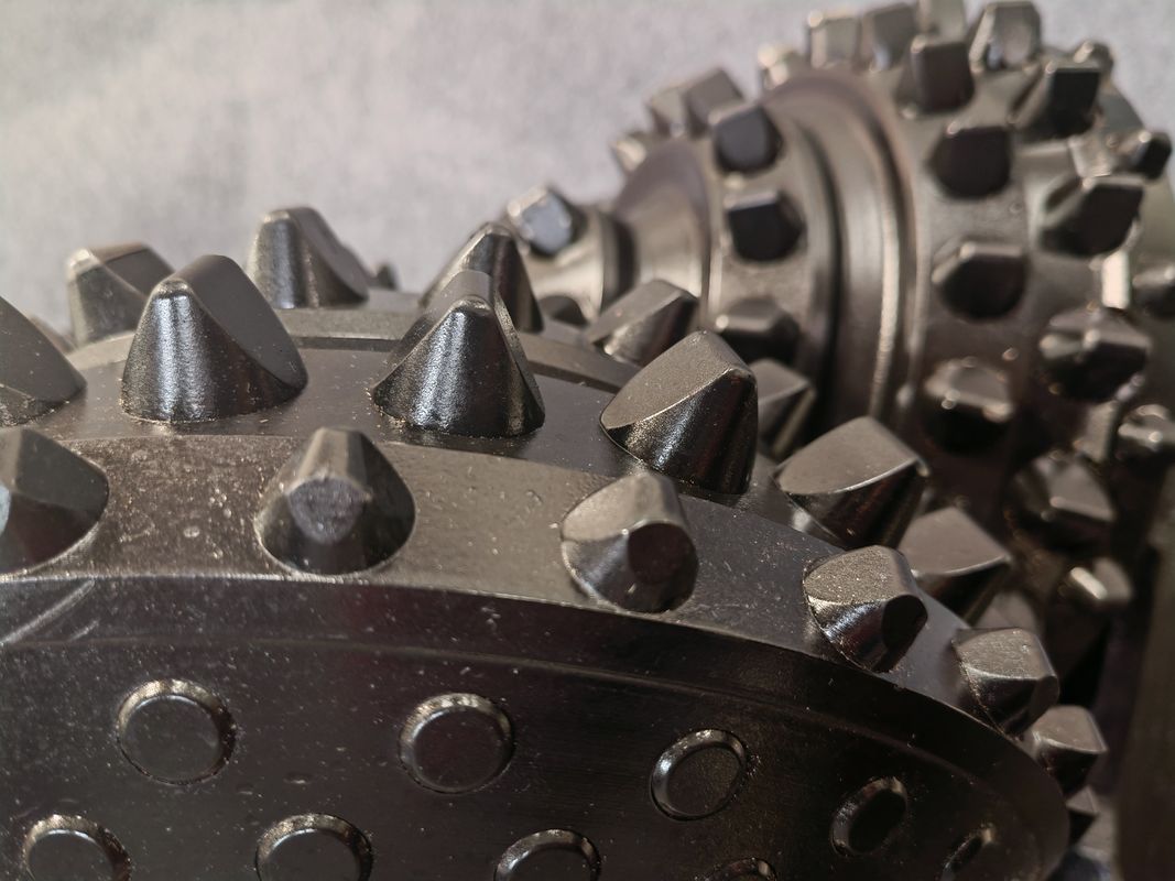 16（406.4mm）Rotating Cone Rock Roller Drill Bit 3 Cutters For Efficient Drilling