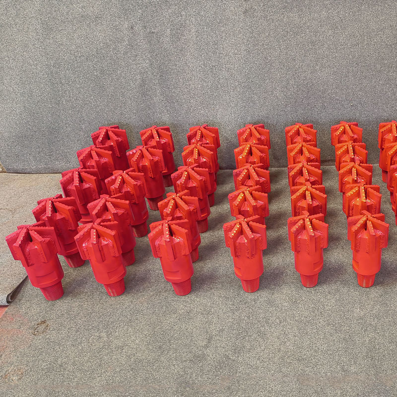 Customized Steel PDC Drag Bits Application for Medium Formation Wear Resistance Round Shape