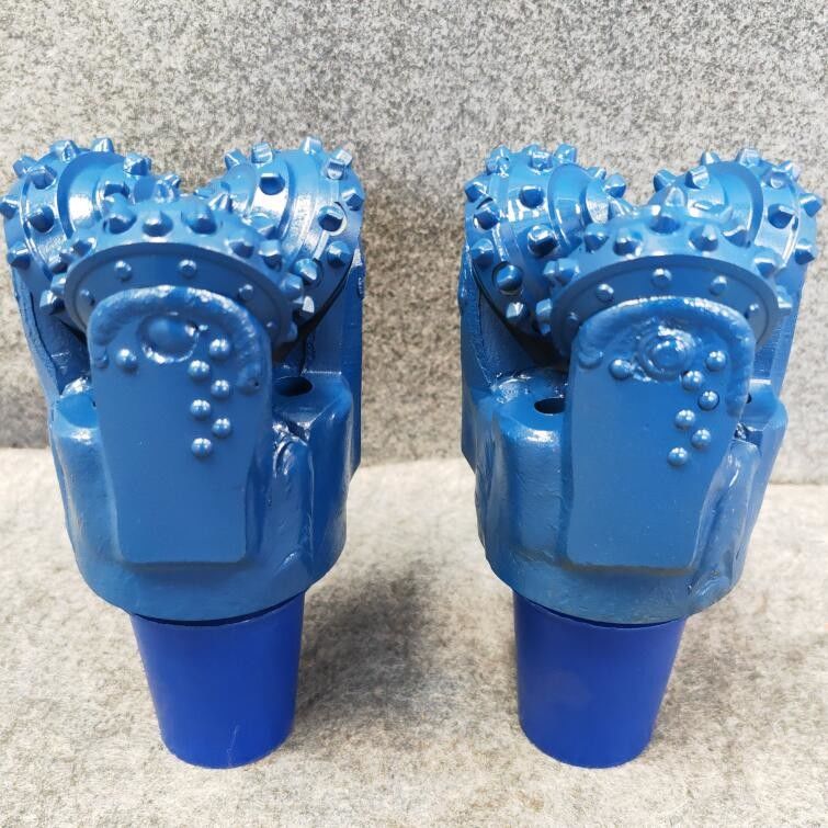 5.5 Inch IADC637 Horizontal Directional Drilling Tricone Rock Drill Bit For Hard Formation