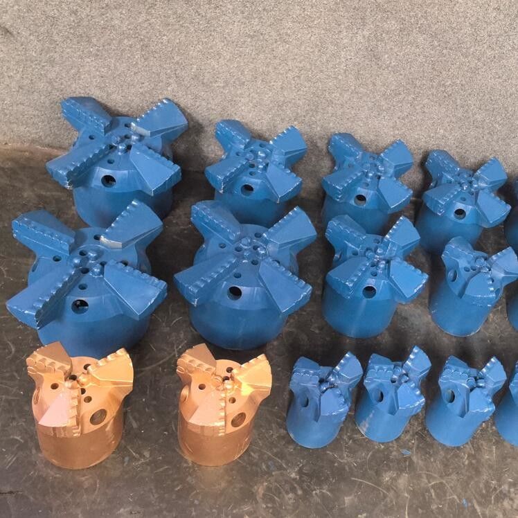 Chinese Factory Customized High Quality Type PDC Drag Bit For Coal Mine Water Well Drilling