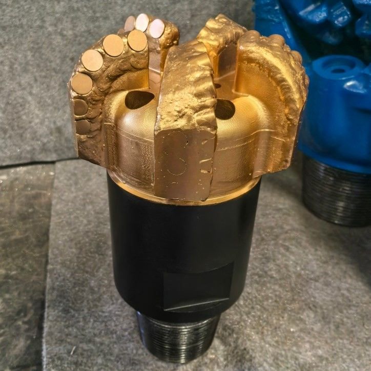 98mm To 3593.7mm Carbide Steel PDC Drill Bits Customizable Design For Soft To Medium Shale