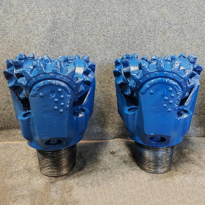 ISO9001 Certified Carbide Mill Tooth Drill Bit with Three-Cone Shape and China Origin